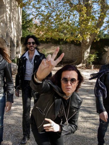 The Dead Daisies - Born To Fly