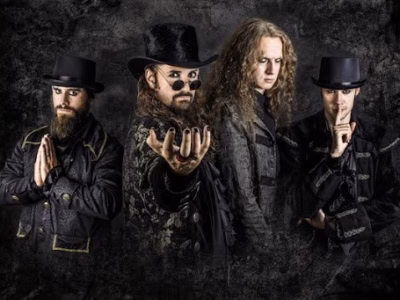 Silver Dust – Follow Me