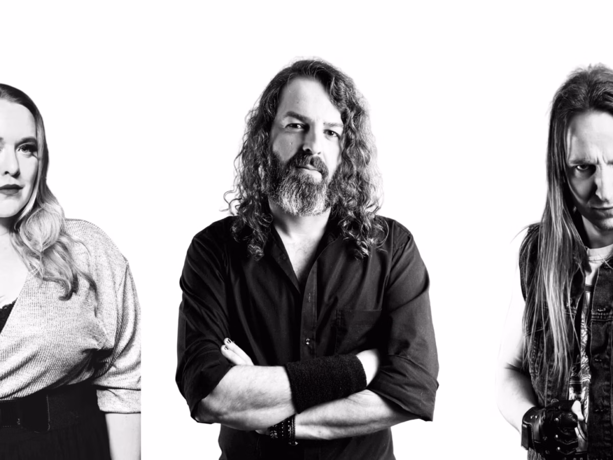 Avistortion – One Day