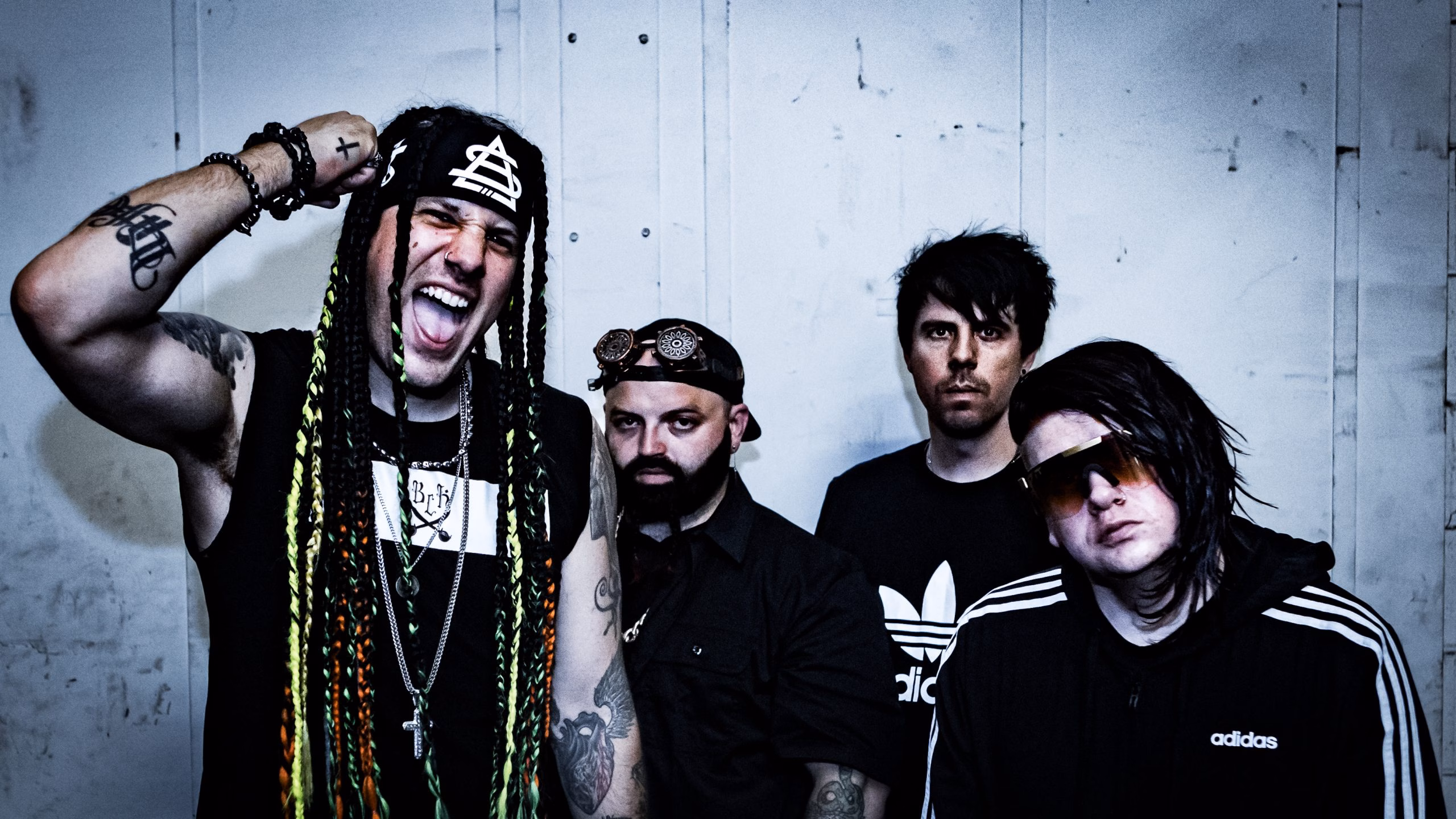 Above Snakes – Fight Fire with Fire