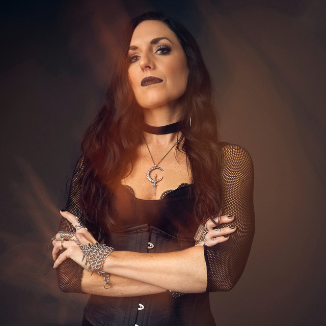 STEFANI SIKORA - Caged Animal