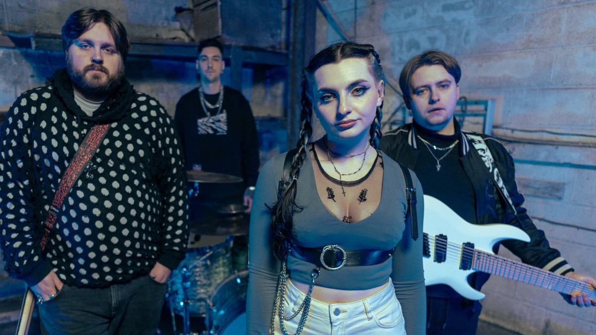 Sixth Wonder – Thorn