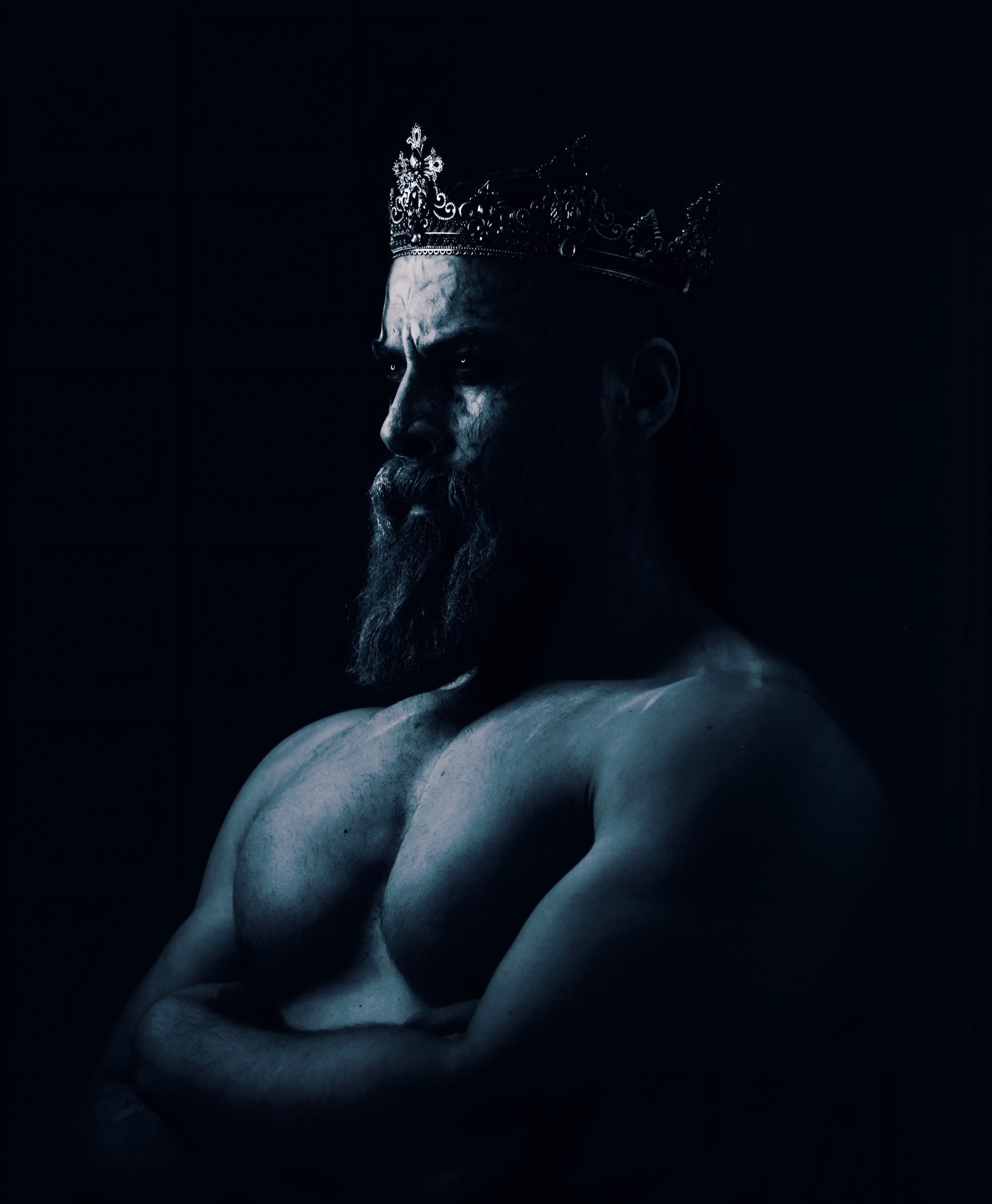 Tides of Chaos - The Crown