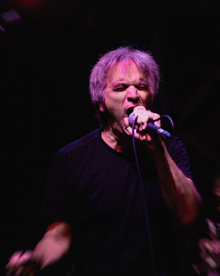 DEAD KENNEDYS e ALBERT FISH Foi uma verdadeira balbúrdia sagrada no LAV.