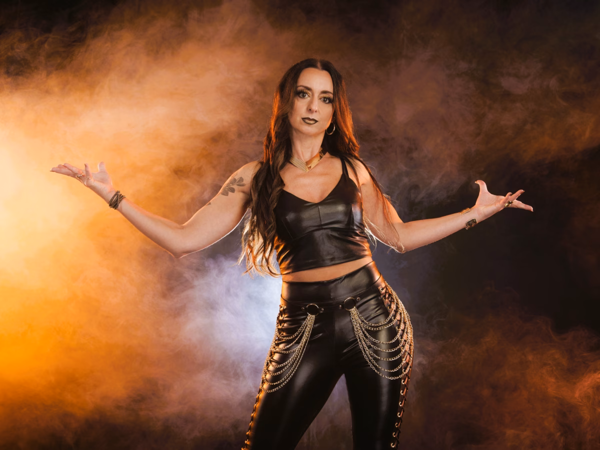 Rebel Rose – Don’t Panic!