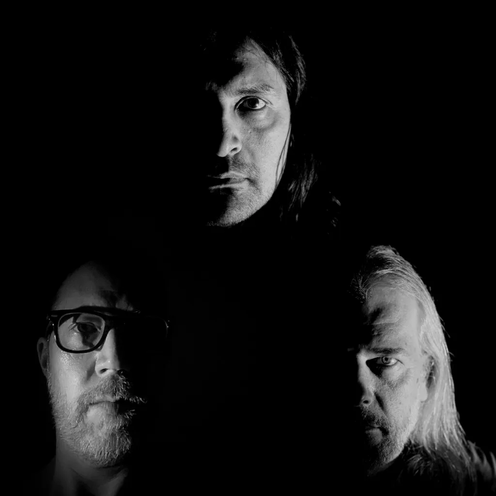 Autumn Tomb – Crumbling Thrones